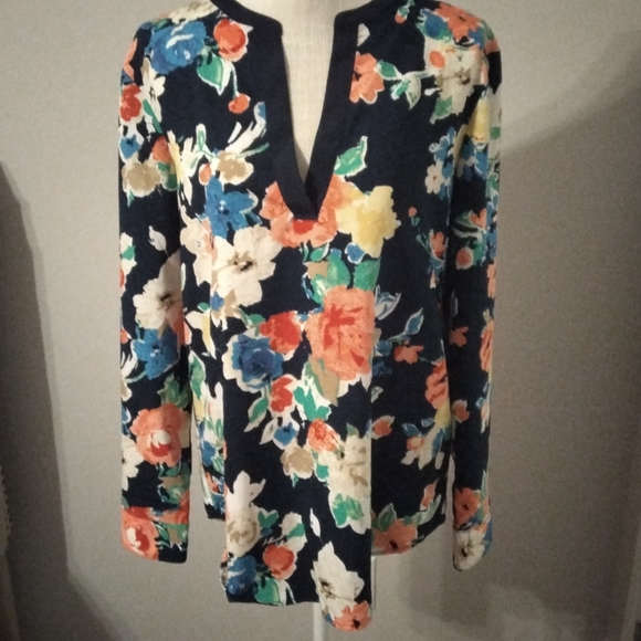 Lauren Ralph Lauren Tops - EUC Lauren Ralph Lauren LS Floral Blouse.